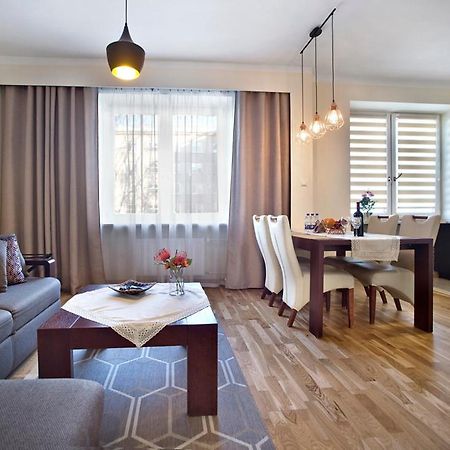 Niepodleglosci Serviced Apartments 바르샤바 외부 사진